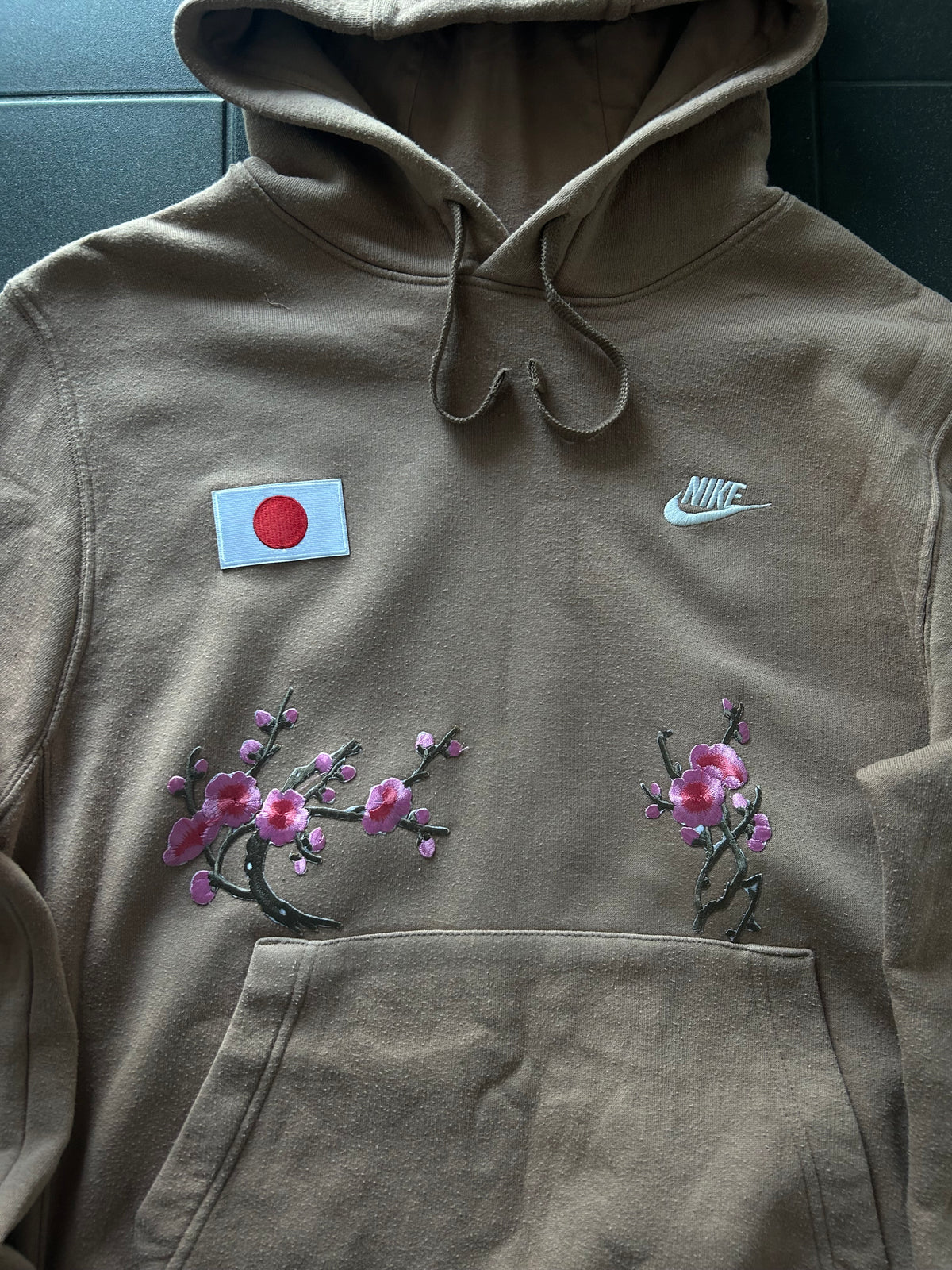 Brązowa bluza Nike hoodie custom japan style sakura