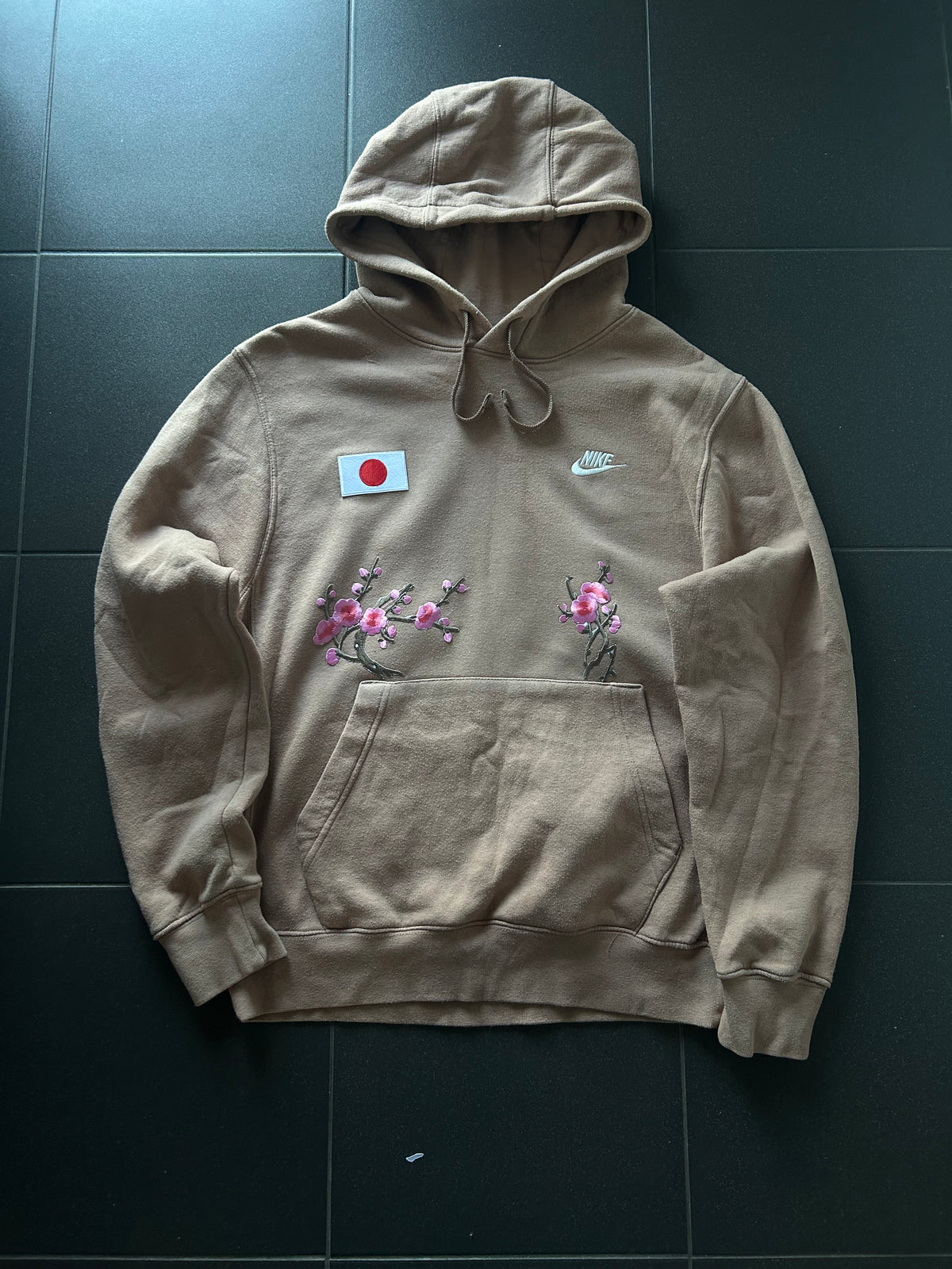 Brązowa bluza Nike hoodie custom japan style sakura