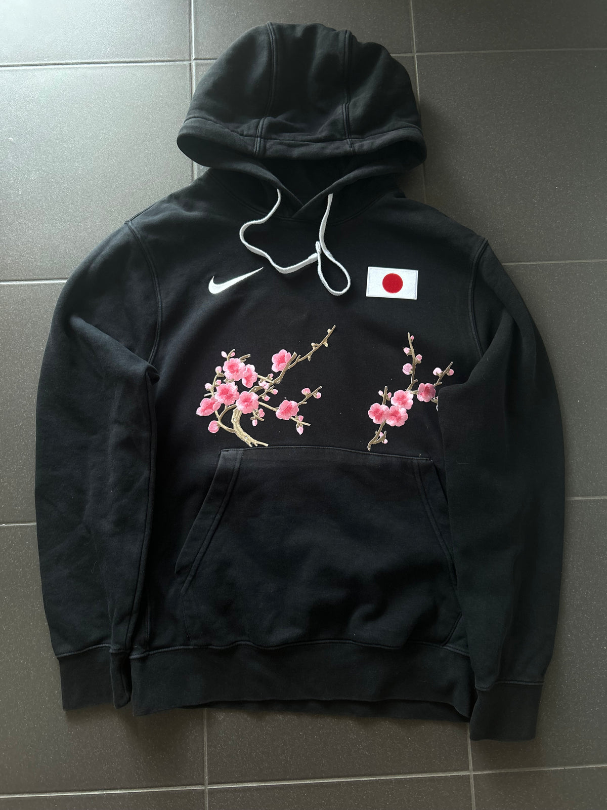 Czarna bluza Nike hoodie japan style sakura