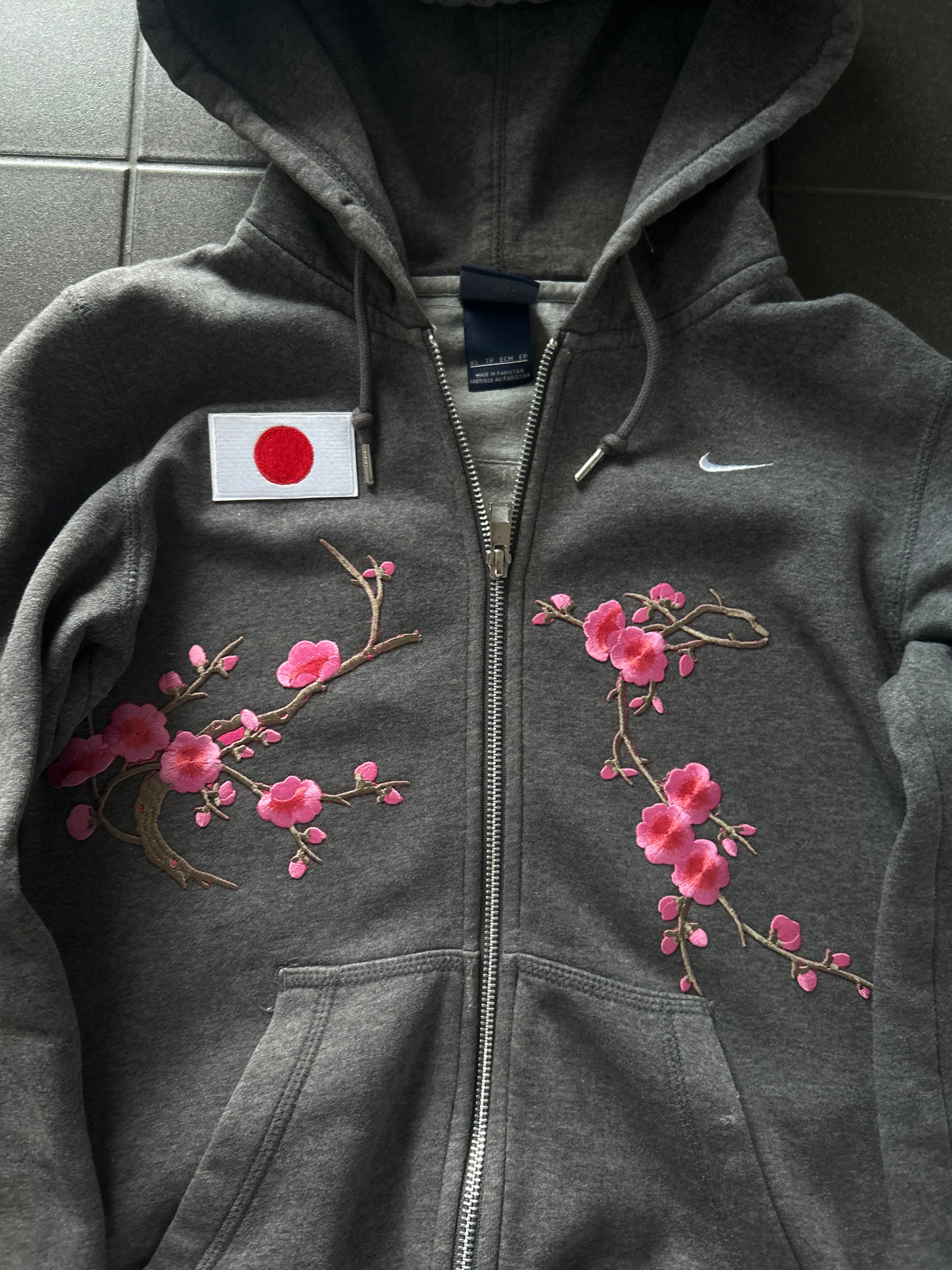 Szara bluza rozpinana Nike custom japan sakura
