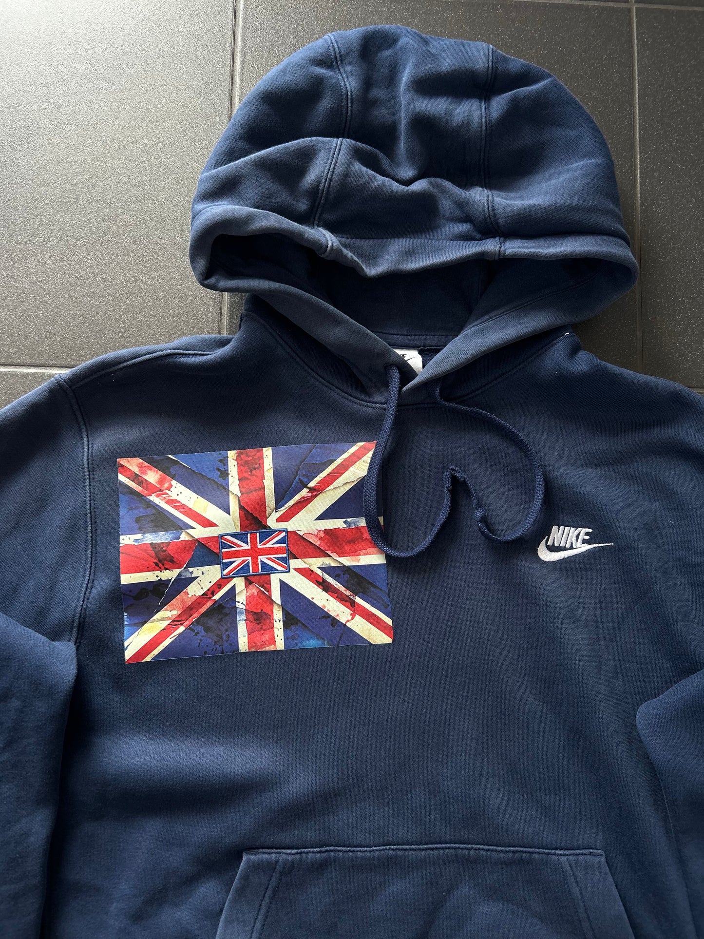 granatowa bluza z kapturem Nike custom z Wielkiej Brytanii